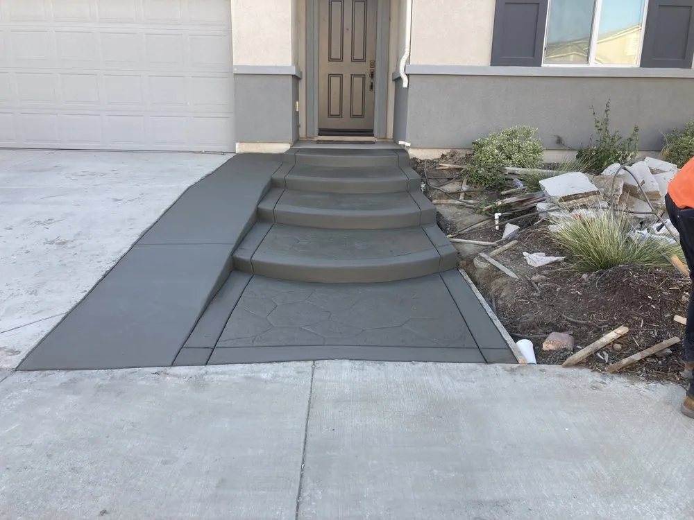 Affordable yard cleanup service experts serving Lake Elsinore, CA - Alfredo Fuentes Landscaping Services