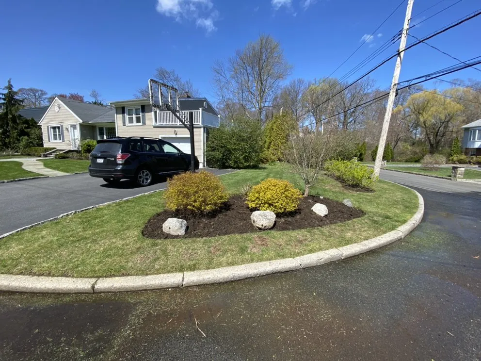 Top-rated garden landscaping experts serving New Rochelle, NY - Alfredo Lawn Care