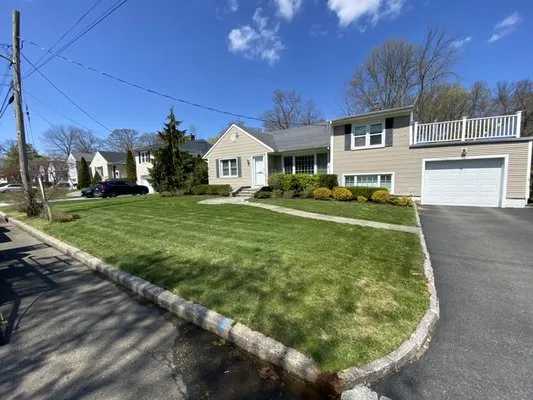 Alfredo Lawn Care Logo