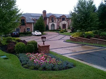 Expert yard cleanup service for outdoor upgrades across Mt Kisco, NY - Alfredo LDC