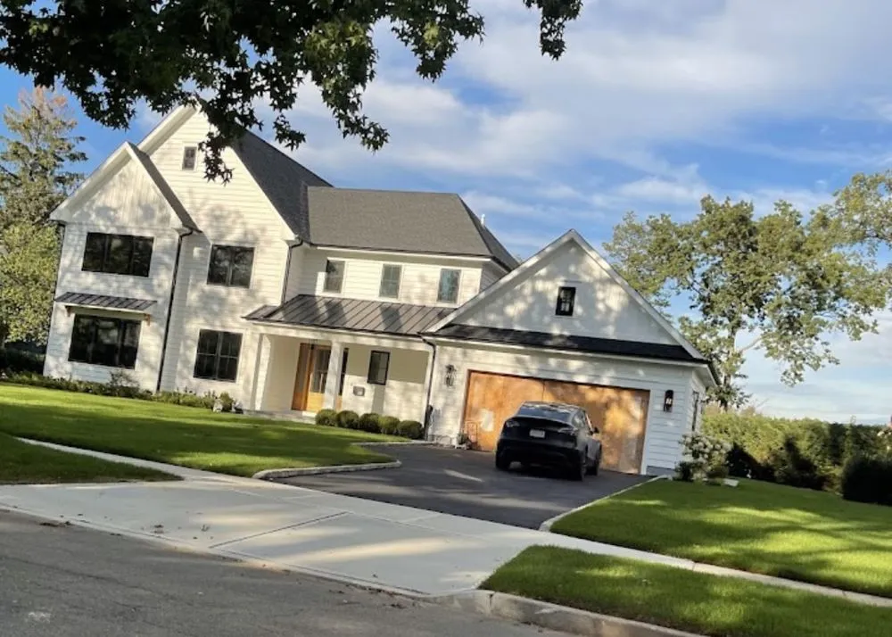 Local garden landscaping in Elmont, NY by Alfredo’s Construction