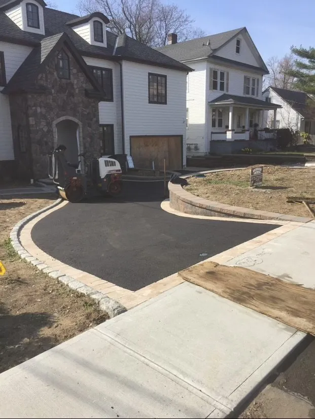Reliable lawn care service in Elmont, NY by Alfredo’s Construction
