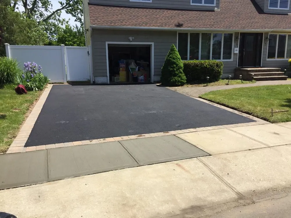 Reliable outdoor landscaping for year-round maintenance in Elmont, NY by Alfredo’s Construction
