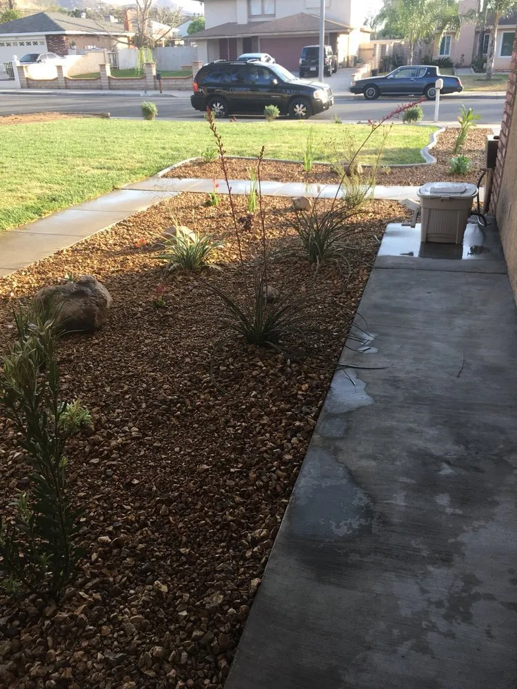 Reliable residential landscaping experts serving Riverside, CA - Alfredo's Landscape and Gardening Services