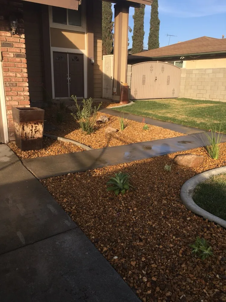 Expert outdoor landscaping in Riverside, CA - Alfredo's Landscape and Gardening Services