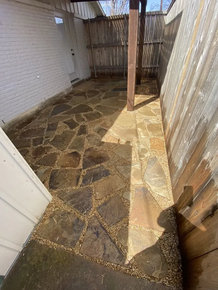 Reliable yard cleanup service in Dallas, TX by Alfredo’s Landscaping