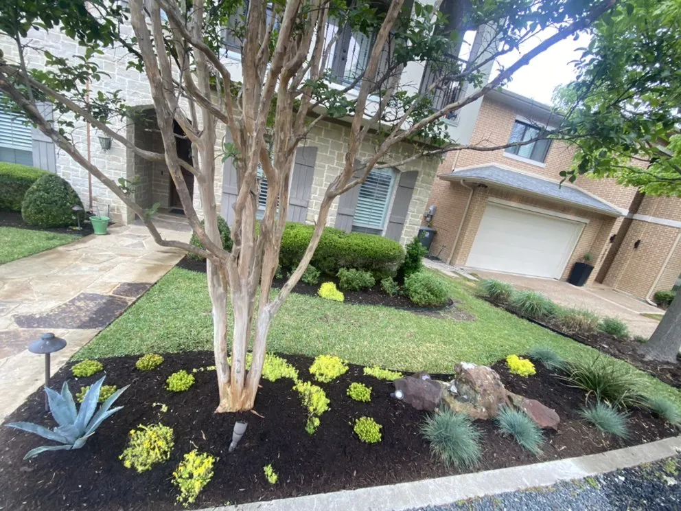 Reliable lawn mowing service with custom design in Dallas, TX by Alfredo’s Landscaping