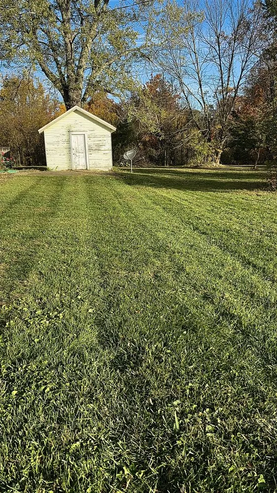 Expert garden landscaping for beautiful yards across Heath, OH - Alibrando Lawncare