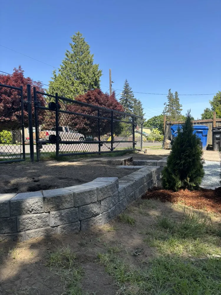 Local yard cleanup service for beautiful yards in Seattle, WA by Align Yard Care Services