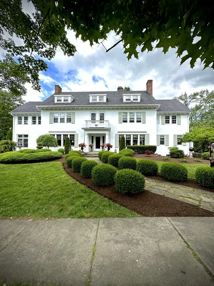 Expert yard maintenance experts serving Pittsfield, MA - Aligned Design Landscaping