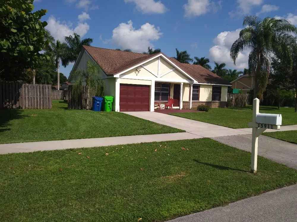 Affordable lawn care service experts serving North Lauderdale, FL - Alimayu Lawns