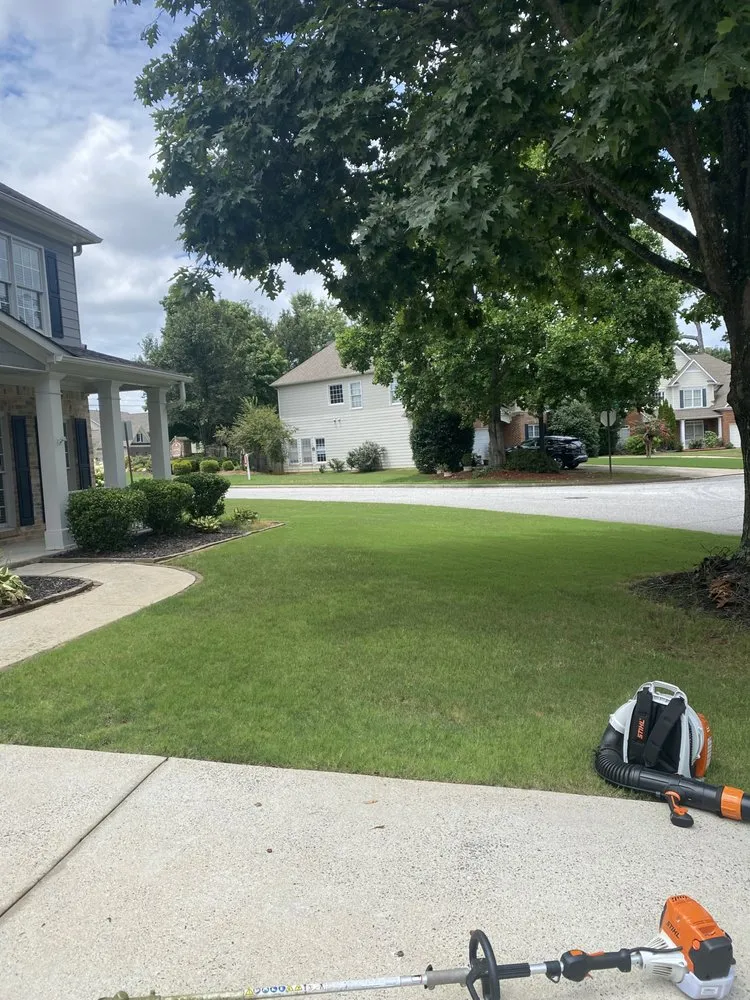 Custom yard maintenance for beautiful yards in Marietta, GA by A’lisson Lawn Maintenance