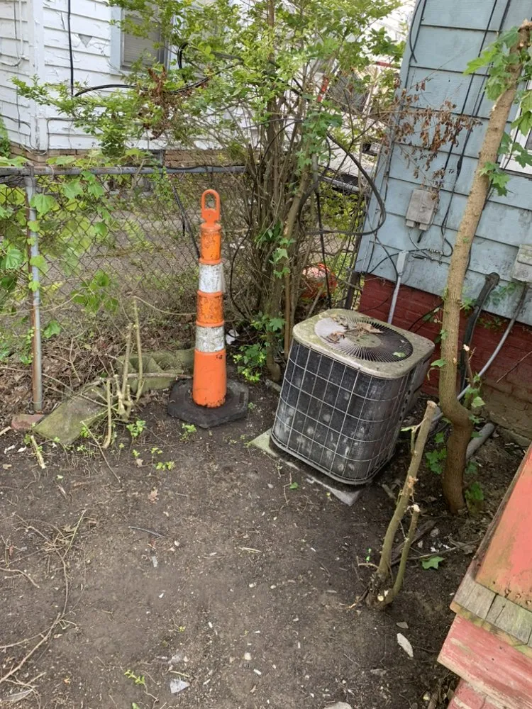 Trusted lawn mowing service in Cleveland, OH by All 4 Seasons Express