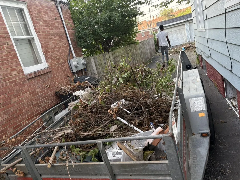 Reliable residential landscaping for year-round maintenance in Cleveland, OH by All 4 Seasons Express