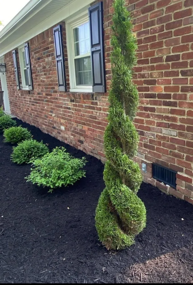 Expert garden landscaping in Lafayette, IN by All 4 Seasons Gardening