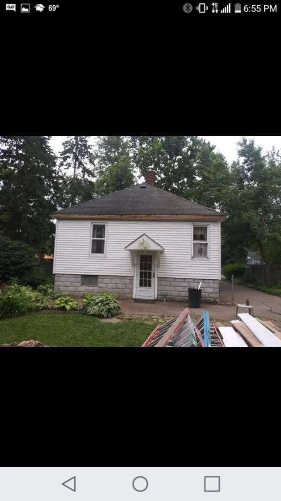 Local landscaping services for beautiful yards across Warren, MI - All About Building