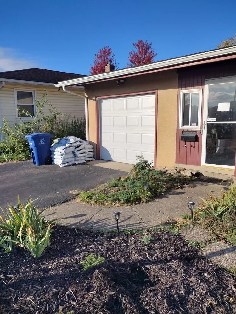 Trusted lawn mowing service experts serving Columbus, OH - All About The Cut