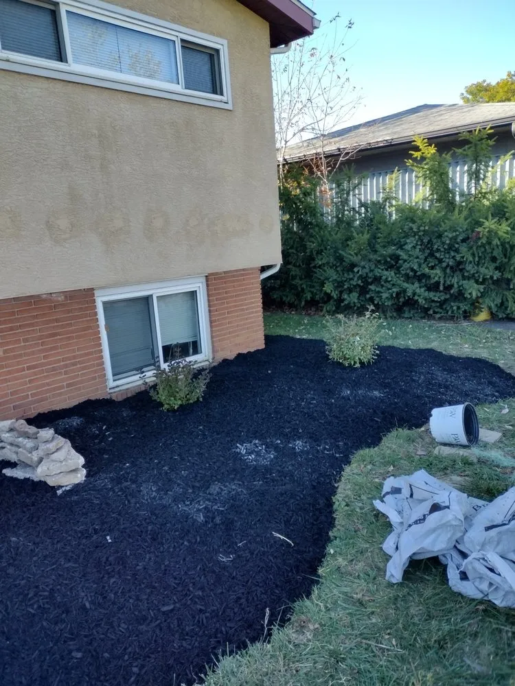 Affordable residential landscaping in Columbus, OH by All About The Cut