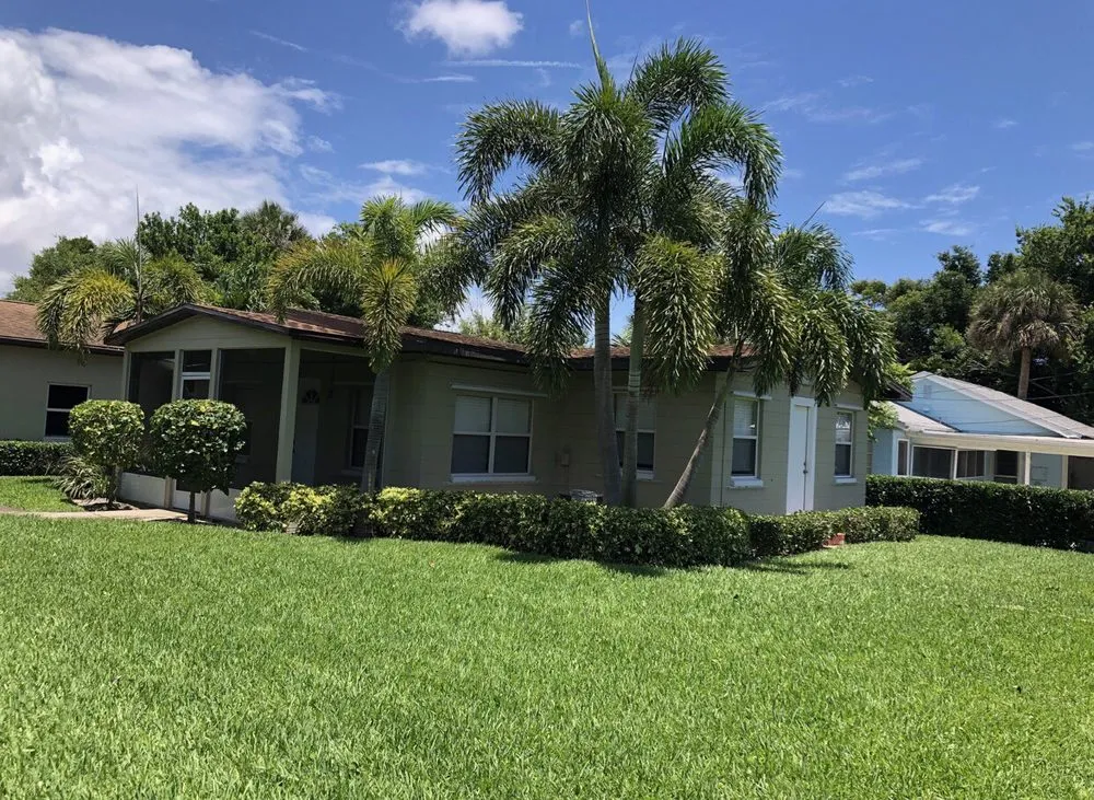 Expert yard maintenance experts serving Melbourne, FL - All About UR Lawn