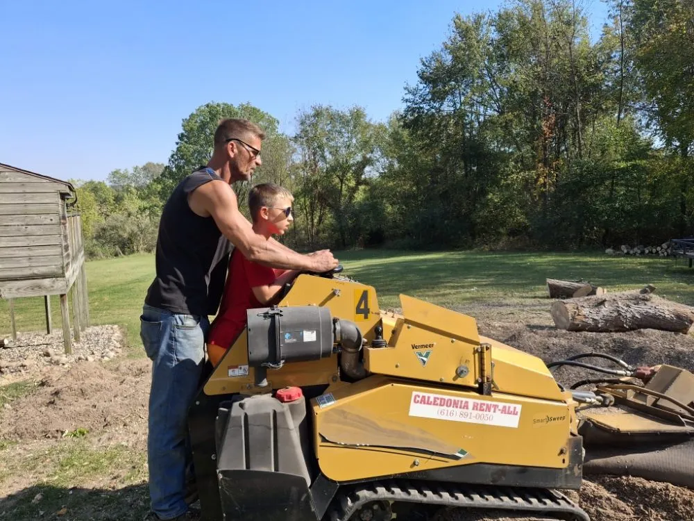 Professional lawn care service experts serving Middleville, MI - All American  Home & Business