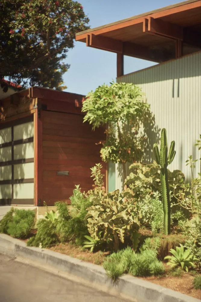 Trusted landscaping services in Los Angeles, CA - All American Landscape