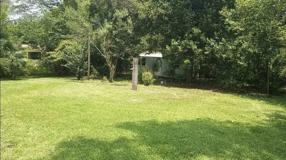 Expert garden landscaping in Bishopville, SC by All American Lawn Care