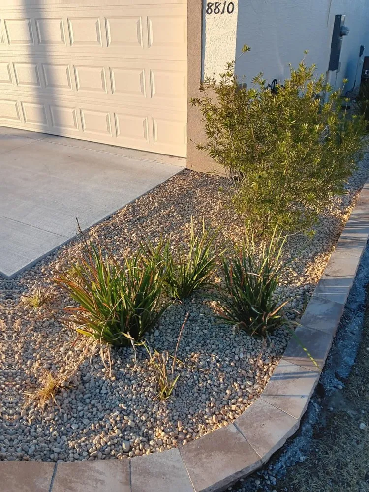 Custom yard maintenance for residential properties in Ocklawaha, FL by All American Lawnscaping