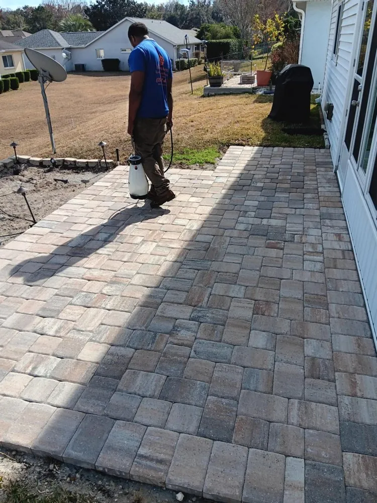 Expert yard cleanup service for residential properties in Ocklawaha, FL by All American Lawnscaping