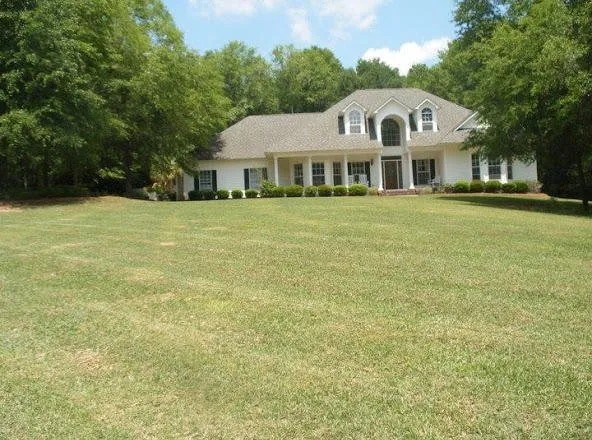 Expert yard cleanup service in Fayetteville, AR - All American Services