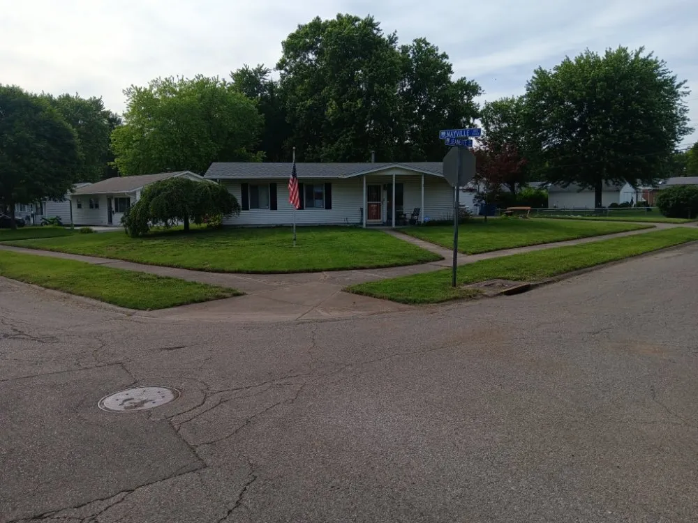 Expert yard maintenance experts serving Dayton, OH - All American Tree & Lawn