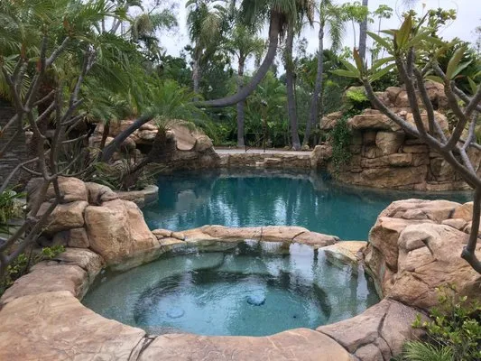 All American Turf Pro's Logo