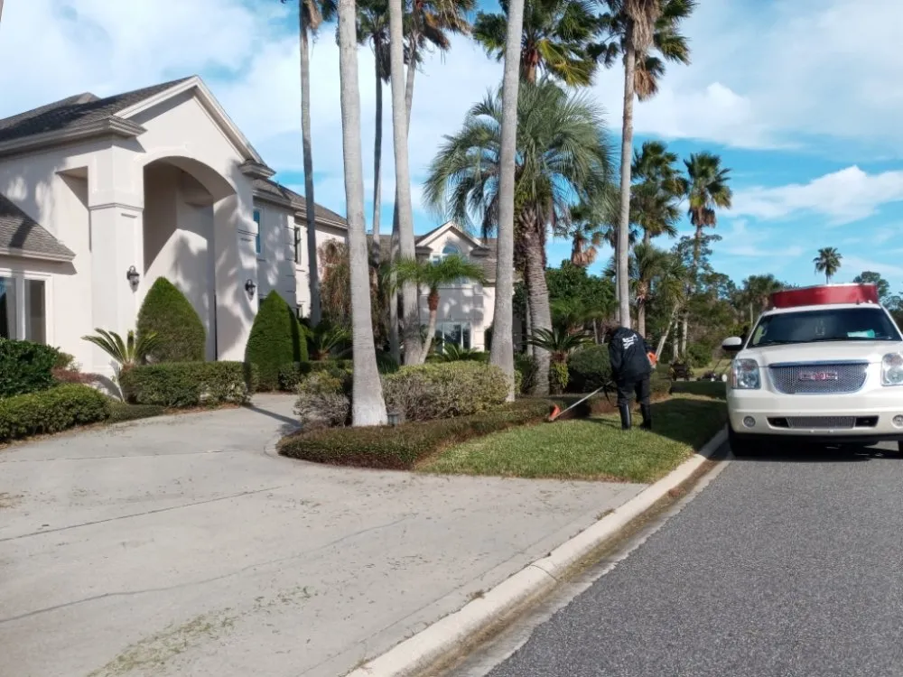 Top-rated lawn mowing service in Daytona Beach, FL - All Around Earth Care