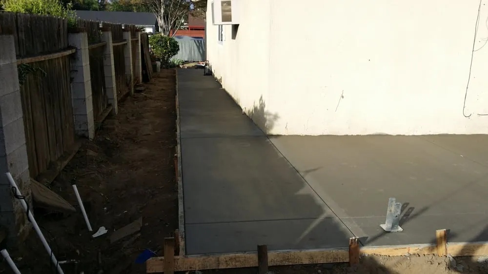 Custom lawn mowing service for homes across Bloomington, CA - All Around Landscape