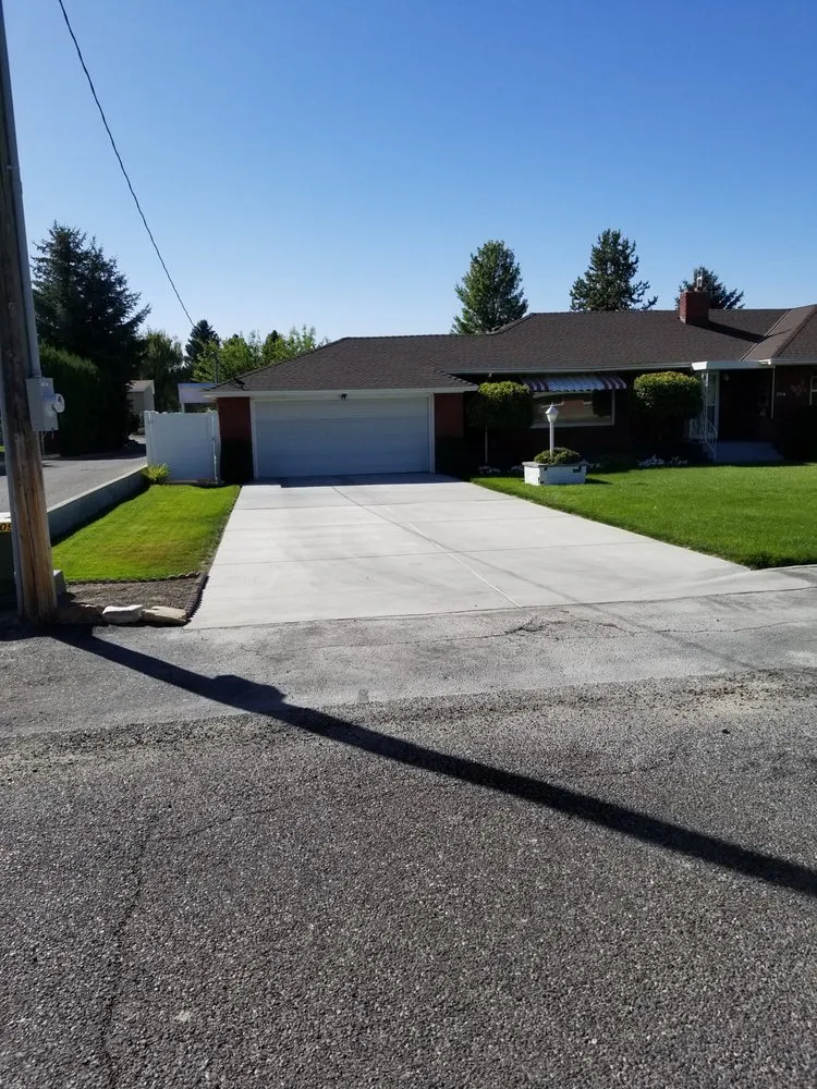 Expert garden landscaping for residential properties across Heyburn, ID - All-Brite Services