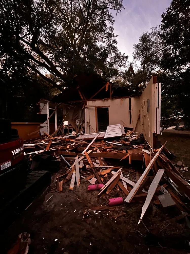 Professional lawn mowing service experts serving Foley, AL - All Clear Land Worx