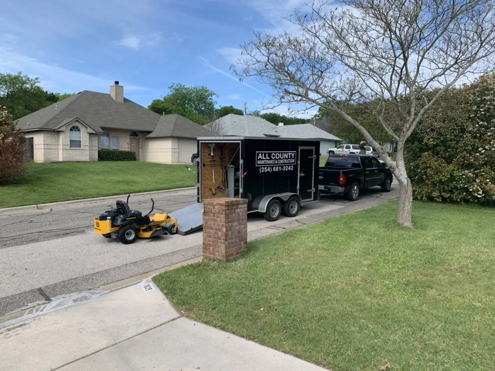 Affordable yard maintenance for residential properties in Killeen, TX by All County Lawns