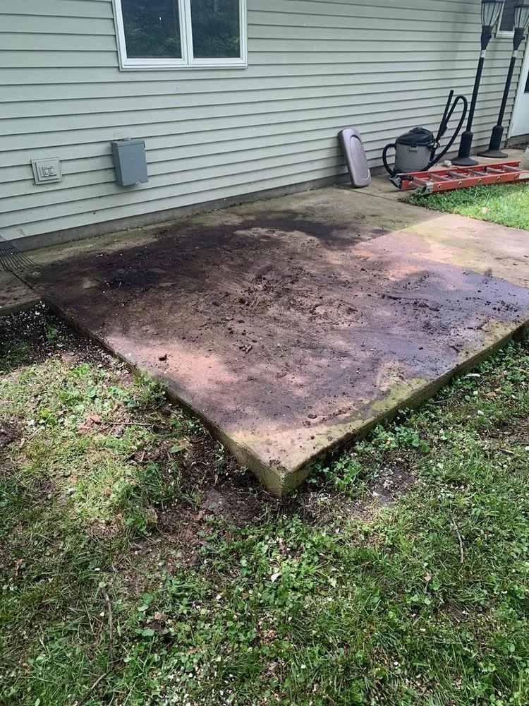 Local outdoor landscaping in Peoria, IL - All haul Cleaning Lawn and Hauling Services