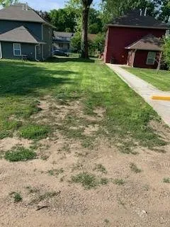 Professional yard cleanup service for year-round maintenance in Peoria, IL by All haul Cleaning Lawn and Hauling Services