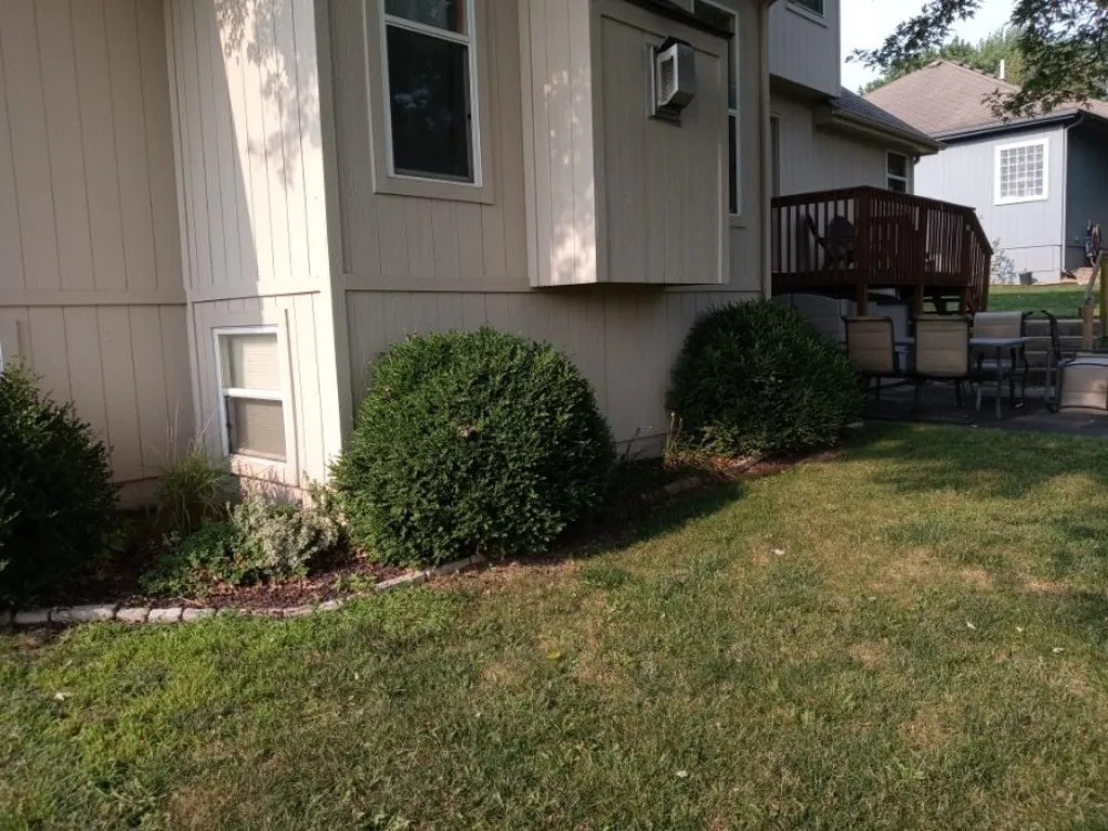 Custom garden landscaping for homes in Kansas City, MO by All-In-1 Lawn Landscape And Irrigation