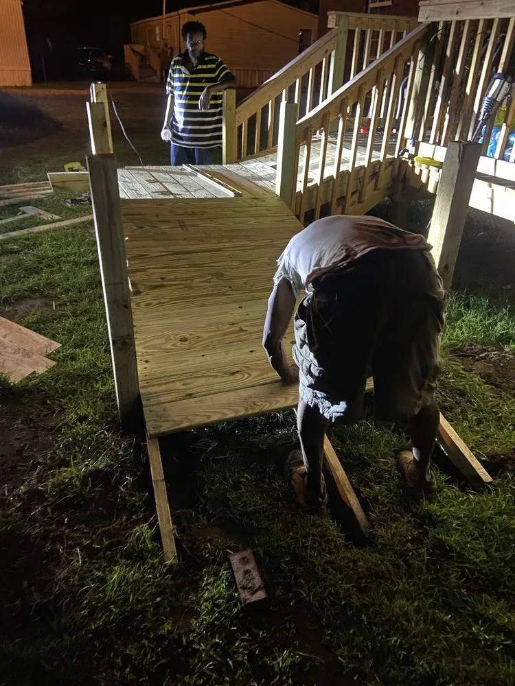 Local yard cleanup service experts serving Florence, SC - All in no shorts