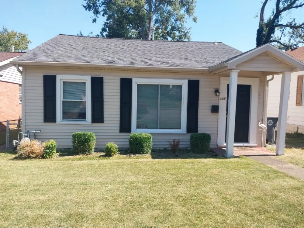 Local yard maintenance experts serving Evansville, IN - All In One Services