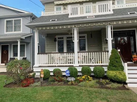 Top-rated lawn mowing service in Belmar, NJ by All Jersey Landscaping