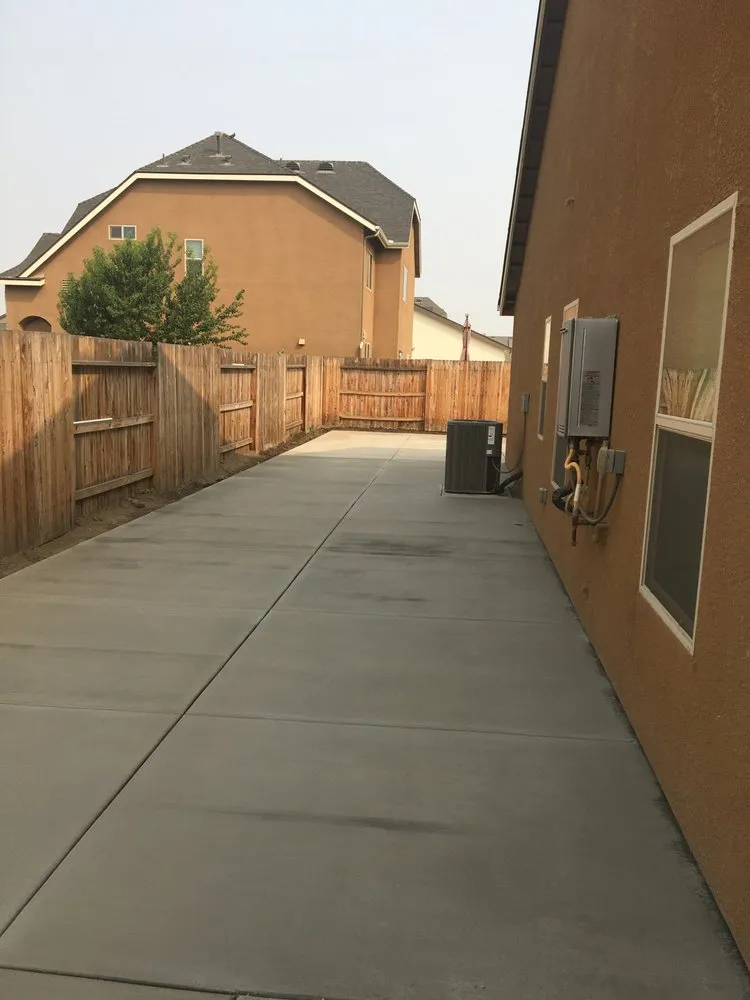 Reliable lawn mowing service for homes in Bakersfield, CA by All Land Services