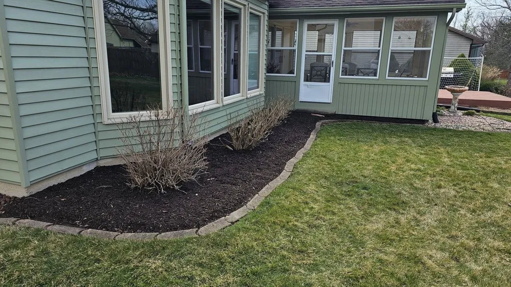 Professional yard maintenance in Fort Wayne, IN by All Lawn Care Service