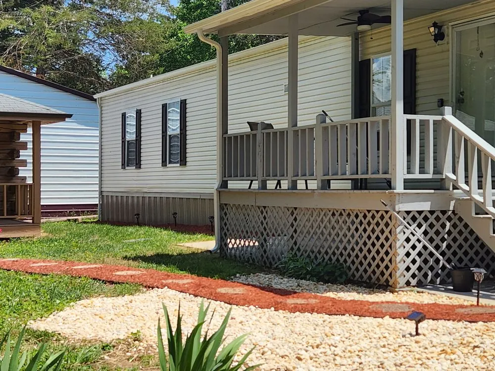 Local garden landscaping in LaFollette, TN by All N 1 Landscaping