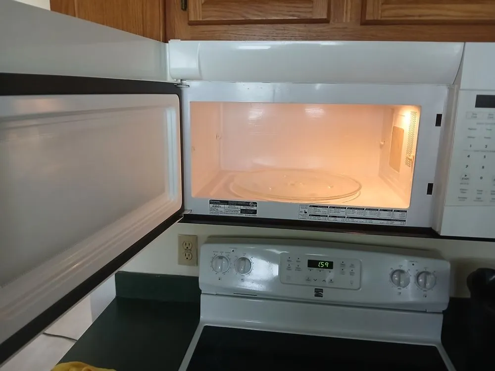 Local yard maintenance in Lansing, MI by All N 1 Serv