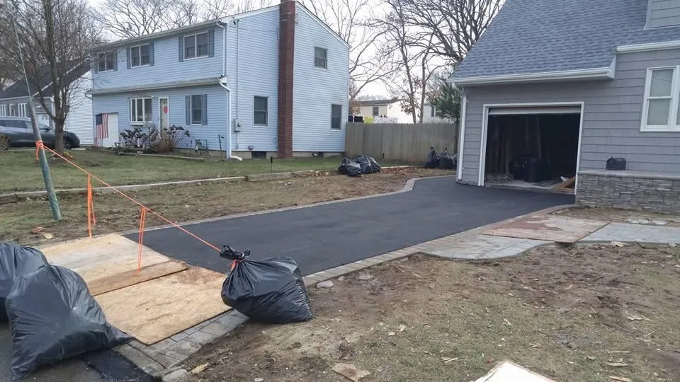 Professional yard maintenance in Ronkonkoma, NY - All Phases Asphalt & Landscaping Design Corp