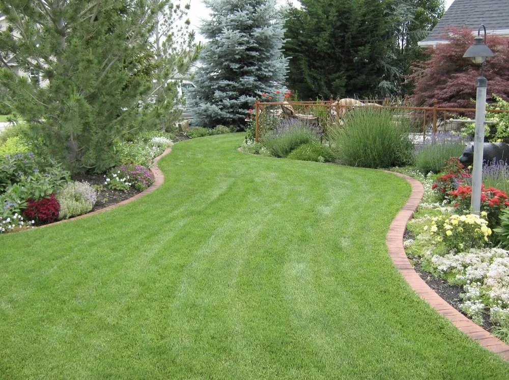 Top-rated yard maintenance experts serving Boise, ID - All Pro Curbing and Landscape