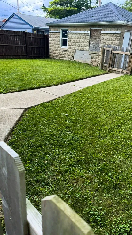 Affordable lawn care service in Milwaukee, WI - All Pro Landscaping & Snow Removal
