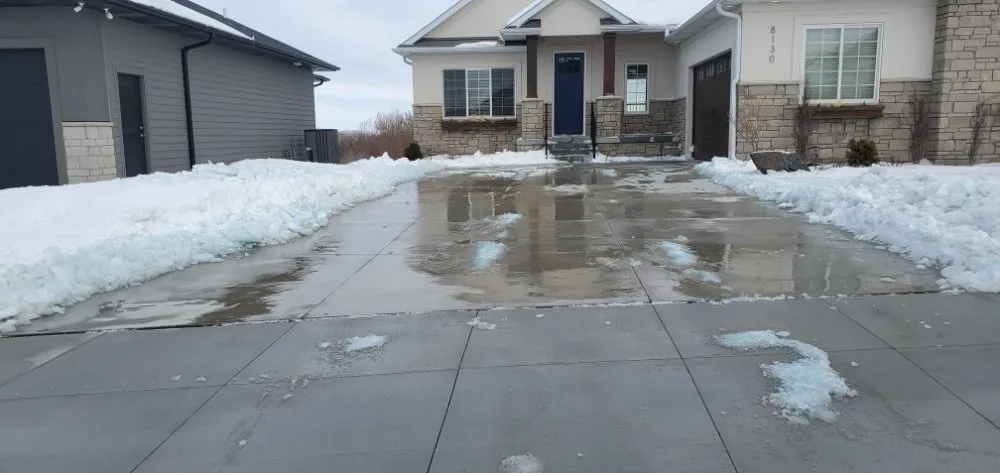 Affordable yard maintenance for residential properties in Lincoln, NE by All Pro Lawn & Snow